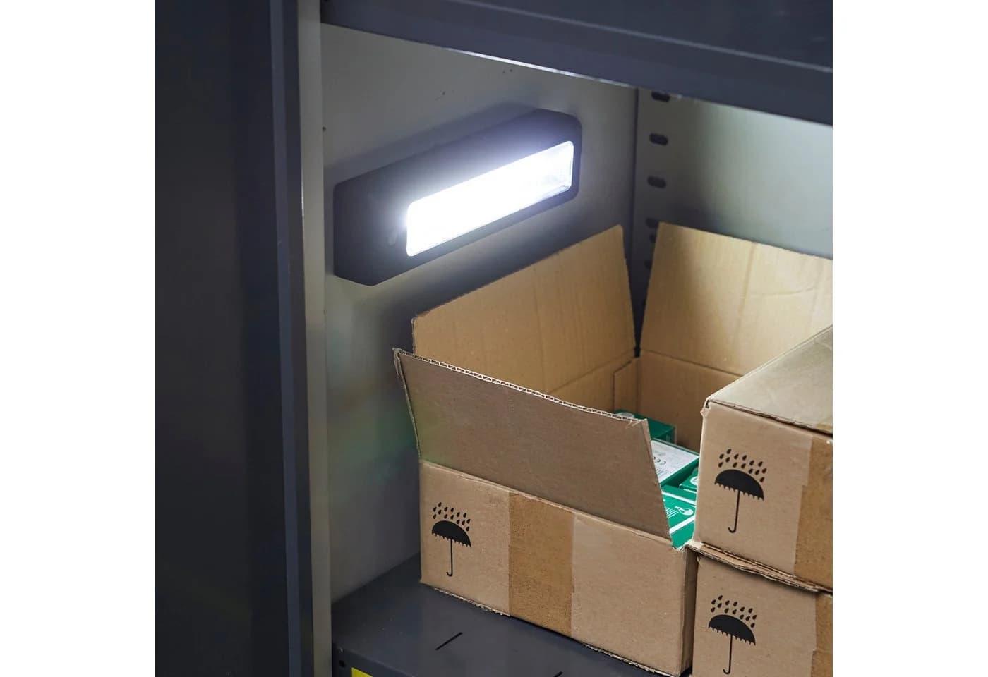 Northpoint LED Arbeitsleuchte mit Magnet und Haken - Bild 4