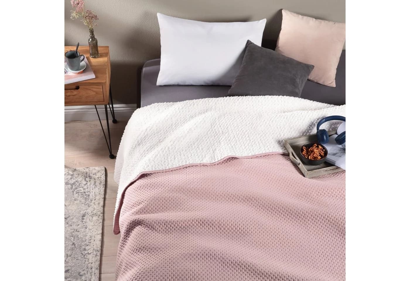 Delindo Lifestyle Bettüberwurf Tagesdecke Soft-Touch Rosa