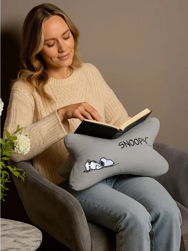 United Labels® Snoopy Leseknochen Nackenkissen Grau 40x20cm