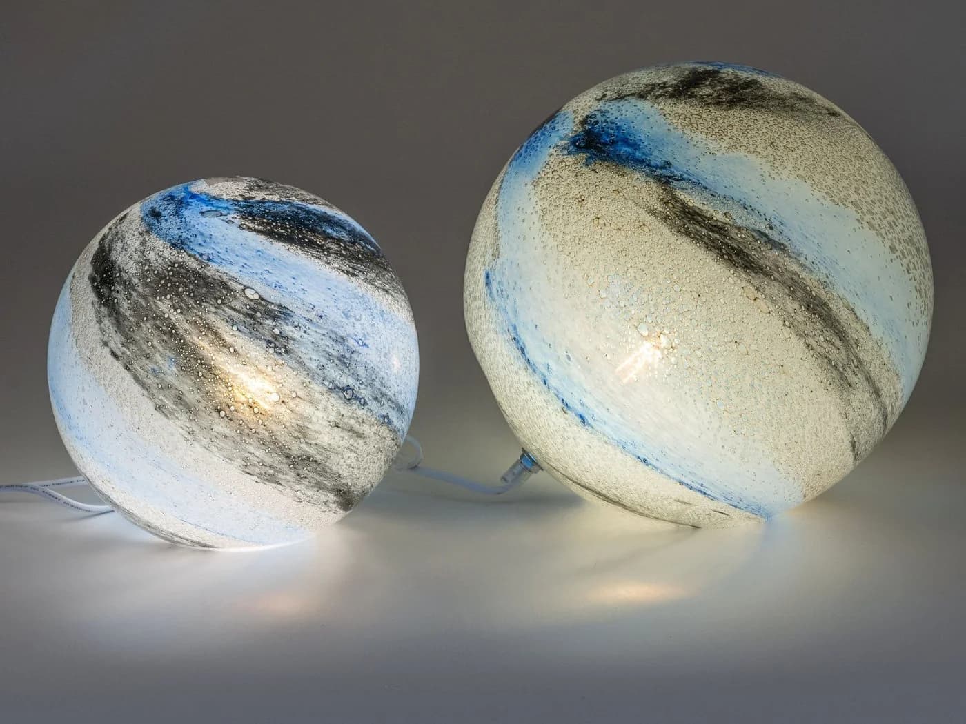 formano Tischleuchte MARMOR Grau Blau Schwarz E14 Farbglas