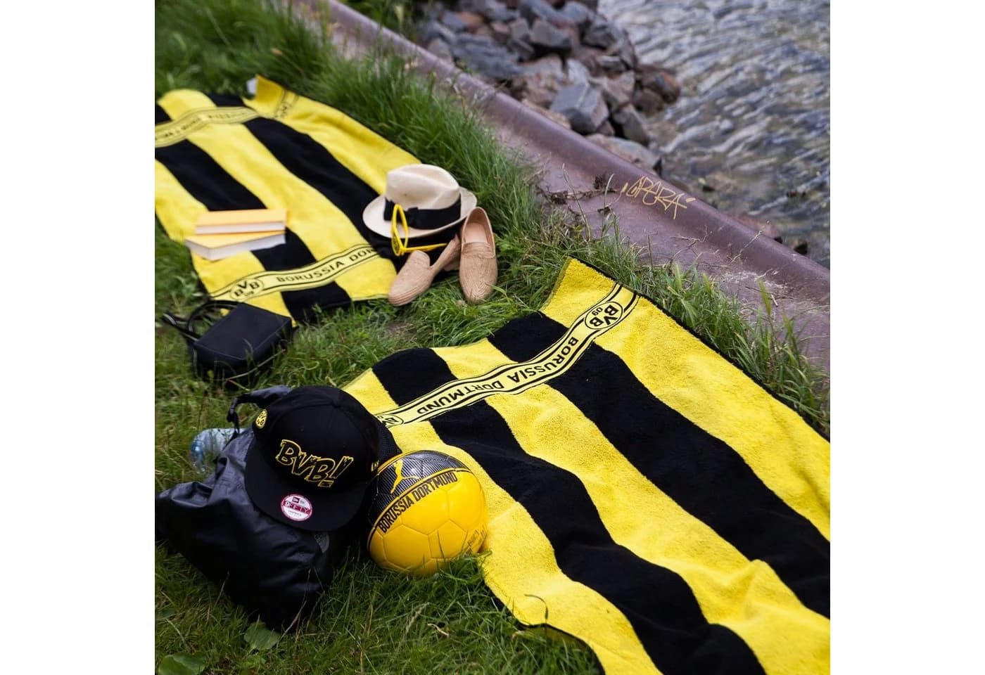 BVB Duschtuch Schwarz-Gelb Blockstreifen 100% Baumwolle - Bild 3