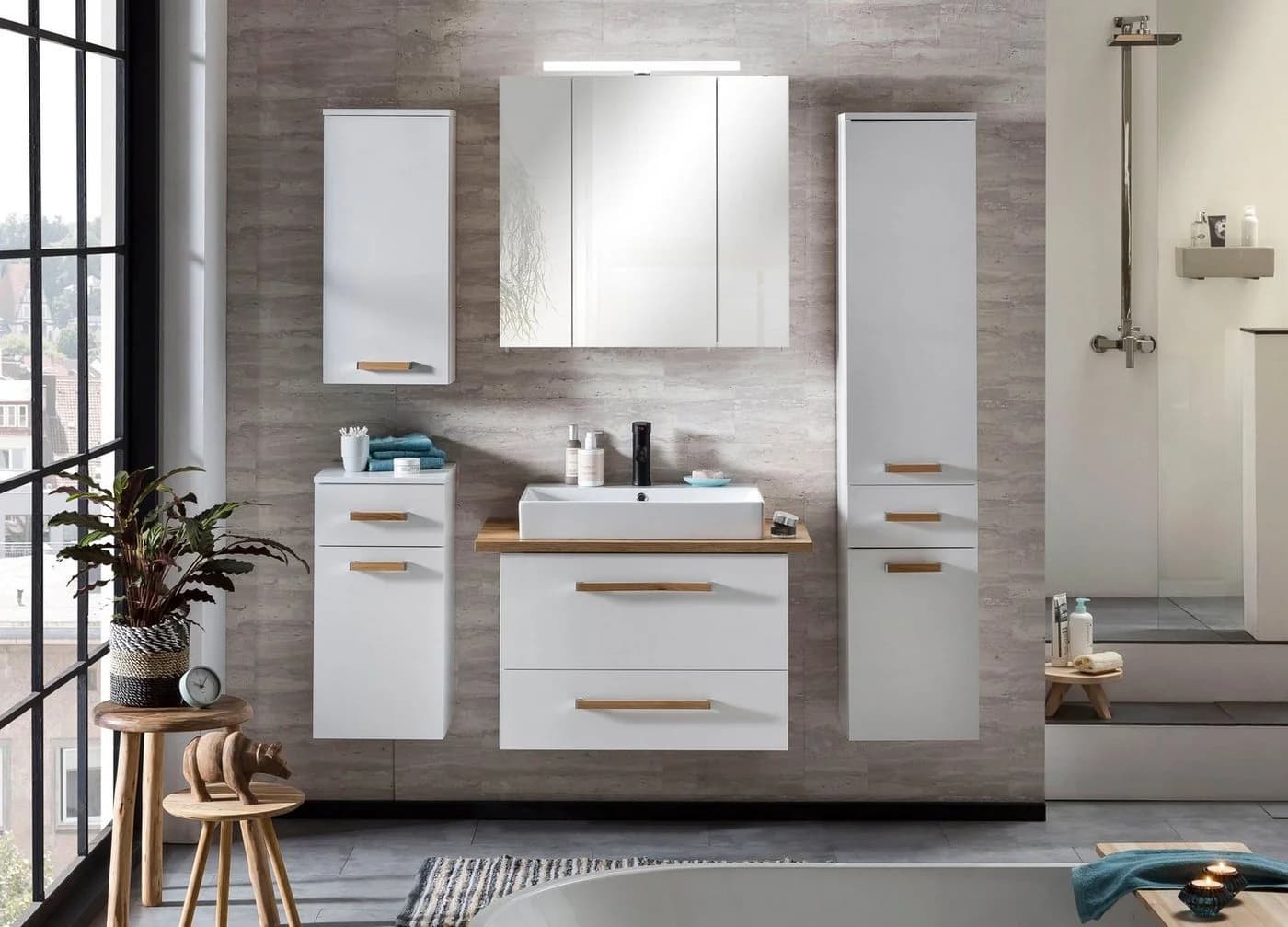 Schildmeyer Spiegelschrank Duo 3-türig mit LED und Steckdose - Bild 4