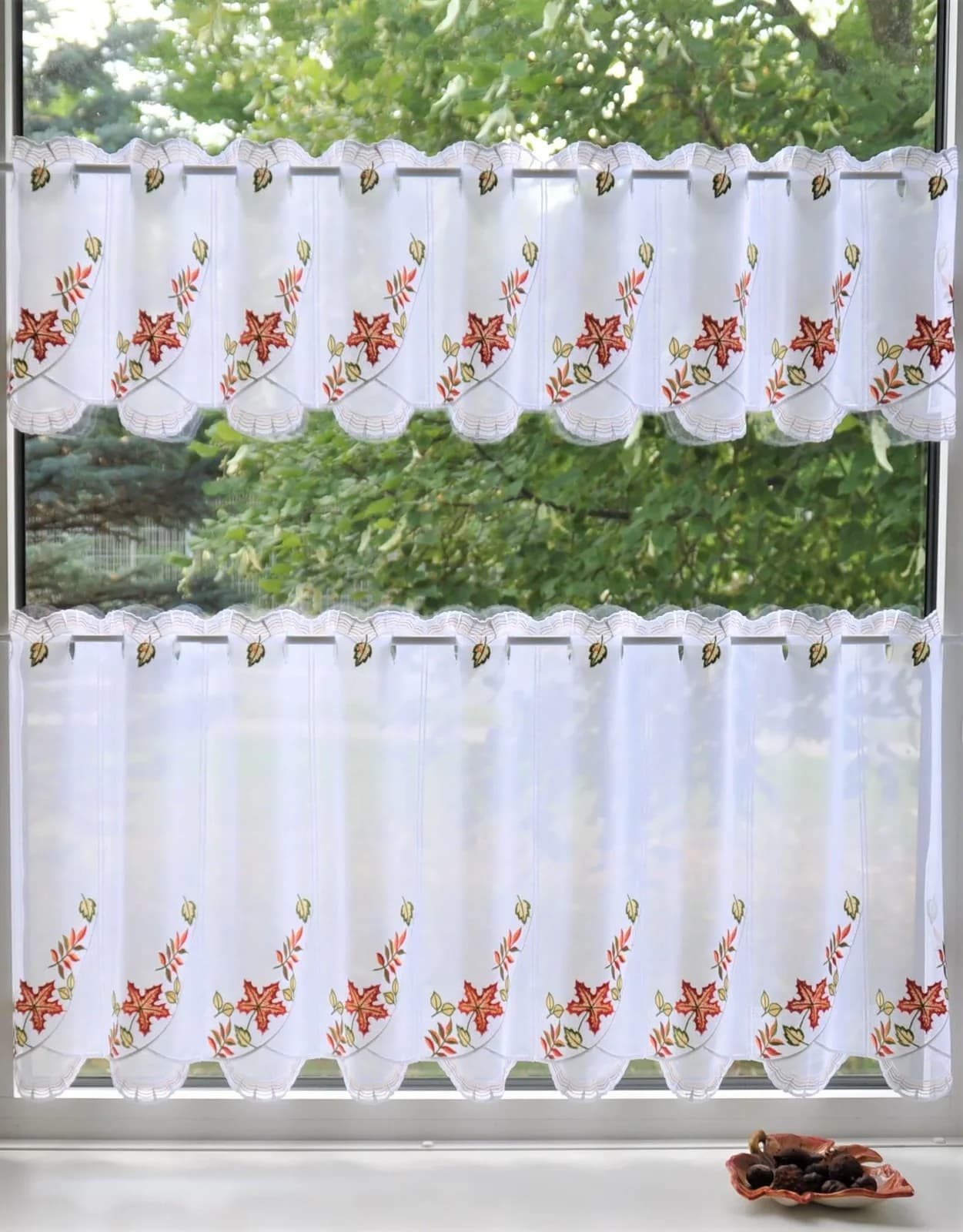 STICKEREIEN PLAUEN Kurzgardine Herbstblätter Bunt Voile Polyester