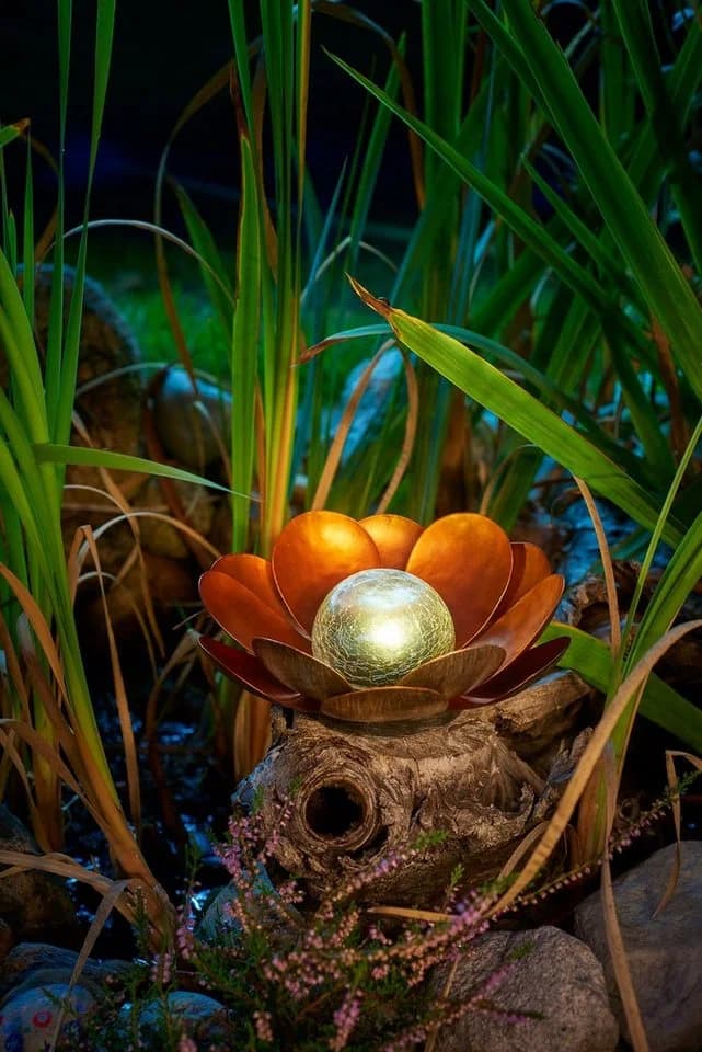 IC Gardenworld LED Solarleuchte Lotusblume Bruchglas warm-weiß