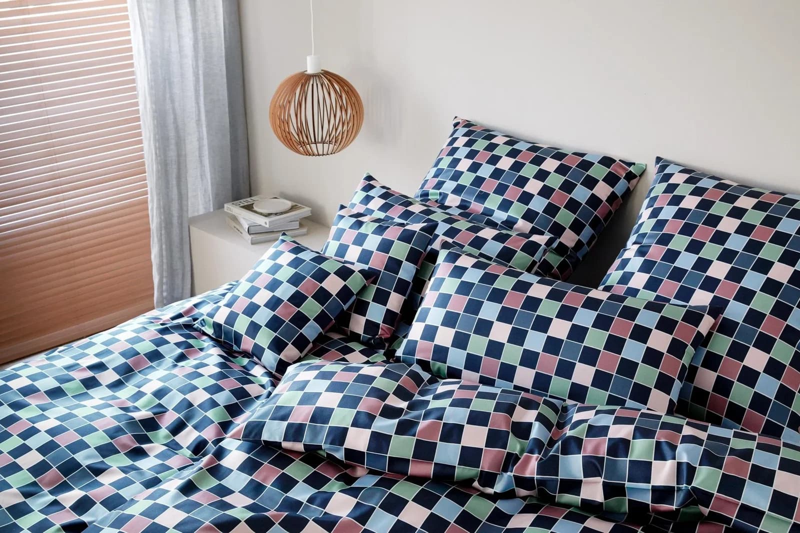 Elegante Bettwäsche Scrabble Nachtblau Mako-Satin 100% Baumwolle