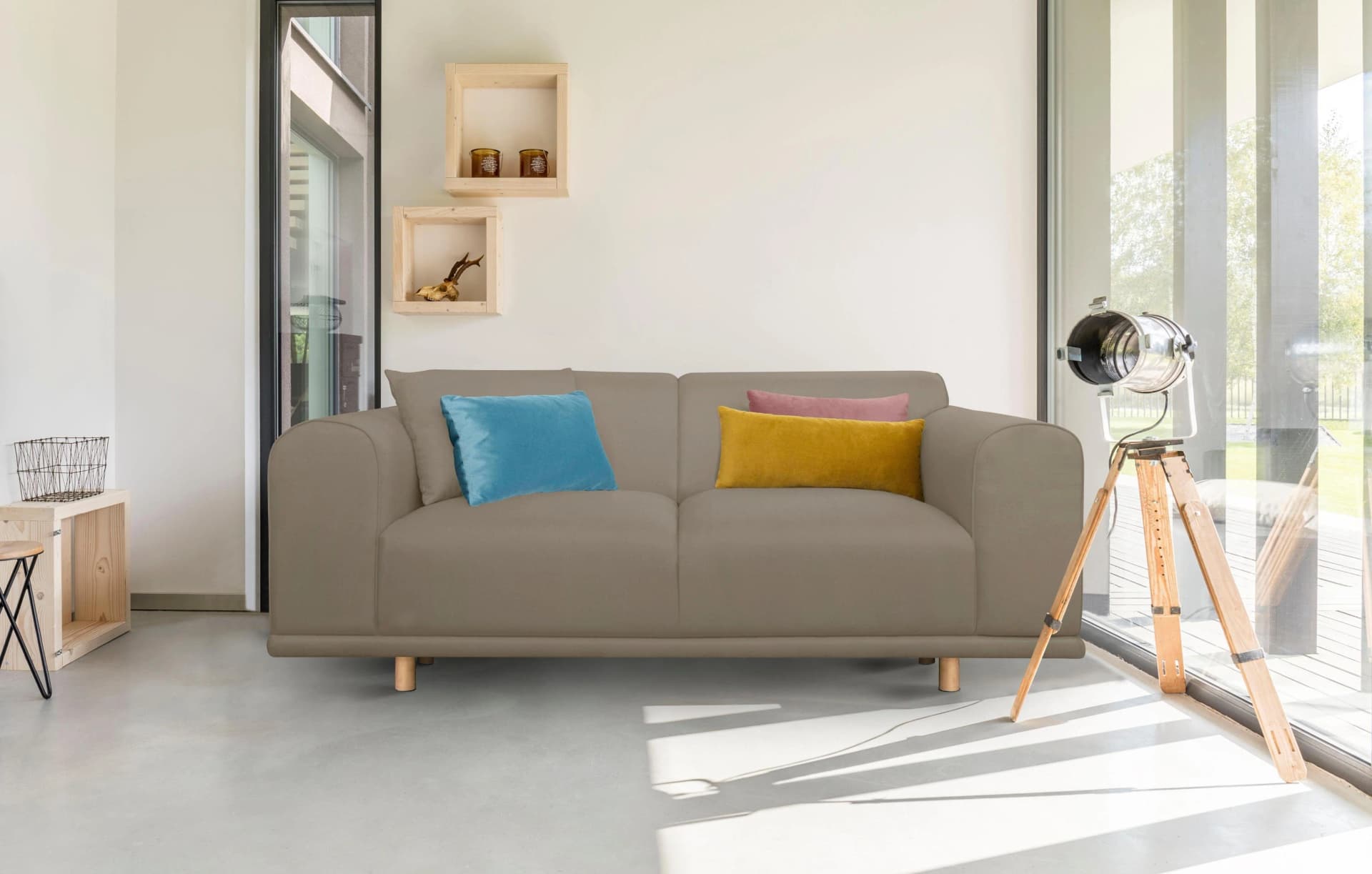 OTTO HOME 2-Sitzer Sofa Maroon Beige Skandinavisches Design