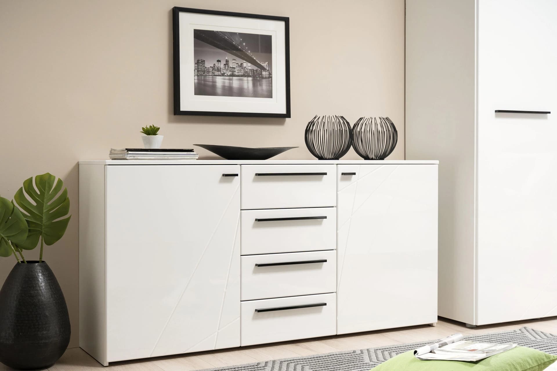 INOSIGN Sideboard Ksanti Weiß Hochglanz 2 Türen 4 Schubladen