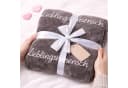 what the shop Kuscheldecke Lieblingsmensch 130x160 cm Grau Polyester Bild 1