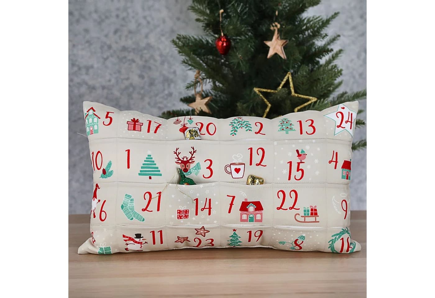 CEPEWA Adventskalender Kissen 24 Einstecktaschen - Bild 3