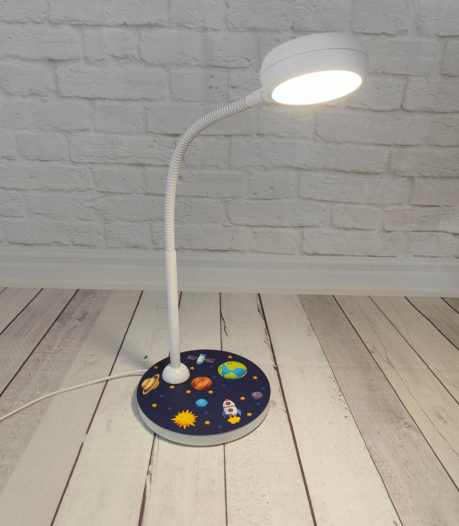 Bunte Weltall Nachttischlampe für Kinder