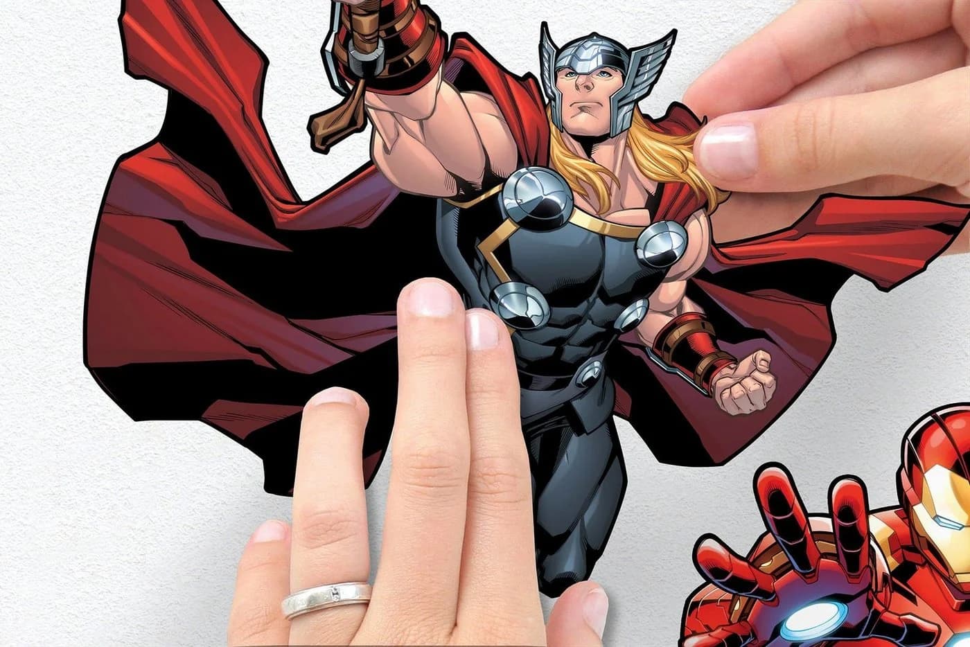 Komar Wandtattoo Avengers Action - Selbstklebend Wandsticker - Bild 3