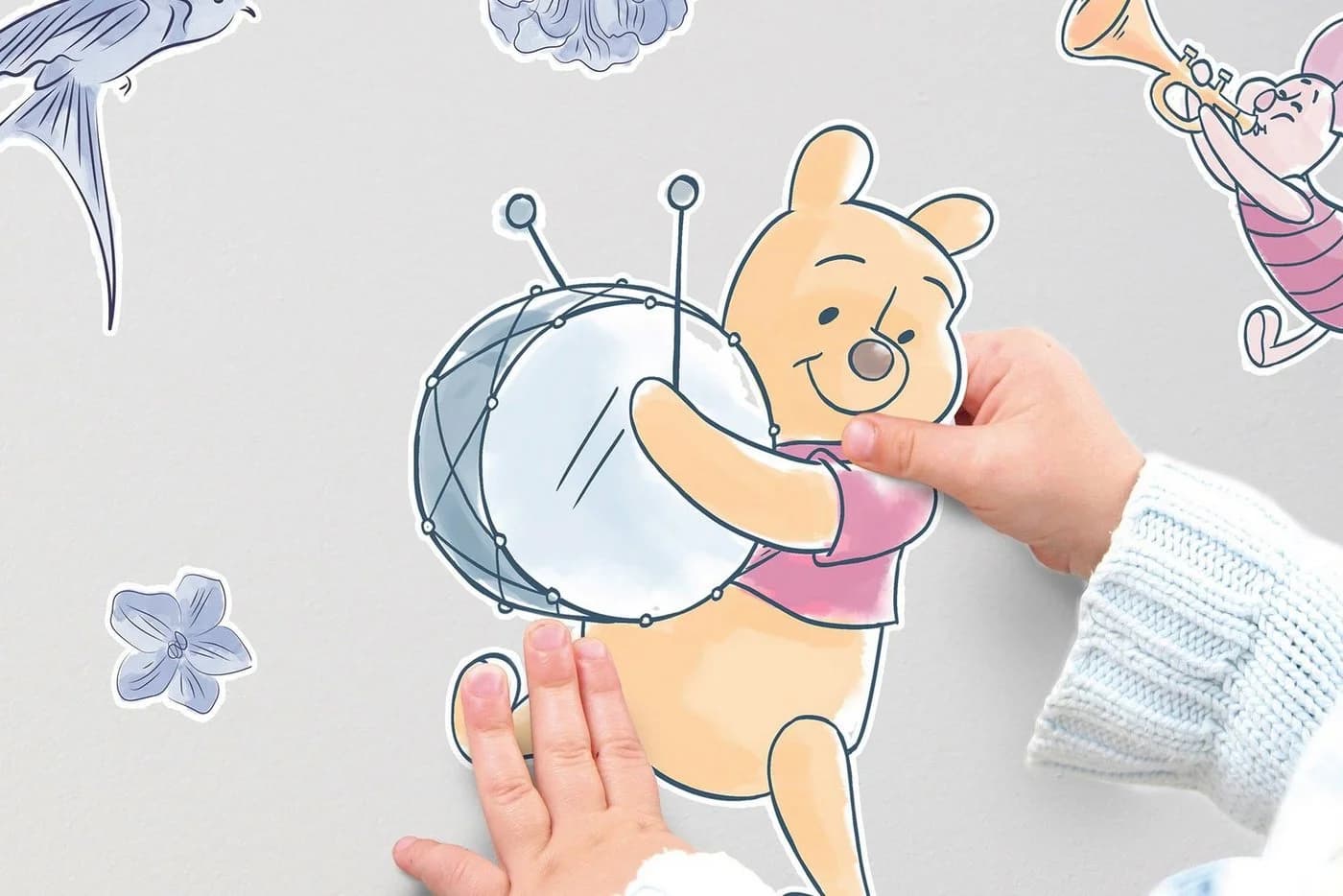 Komar Wandtattoo Winnie the Pooh Blumen Musik Kinderzimmer - Bild 3