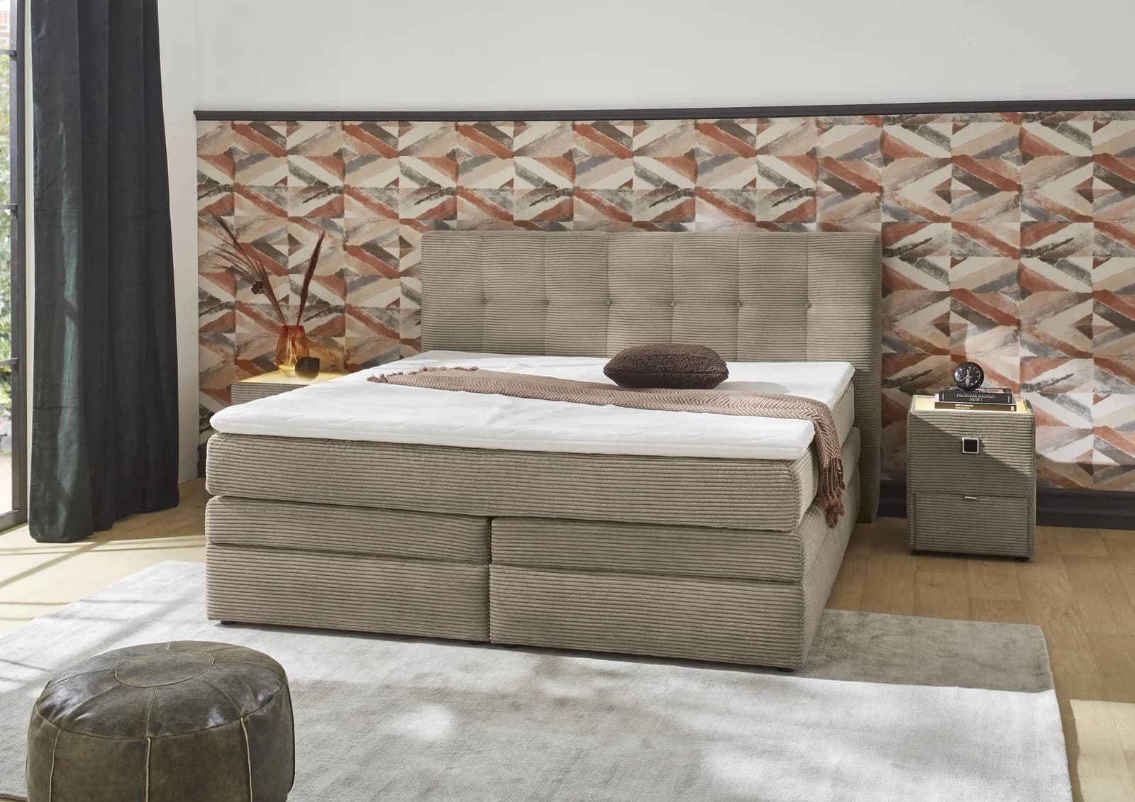 Jockenhöfer Boxspringbett Amy mit Bettkasten Cord Taupe
