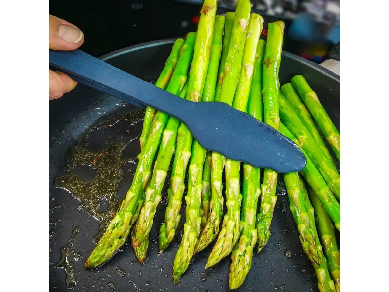 Kochblume Grillzange Gourmetzange Lila Silikon mit Edelstahlkern - Bild 5