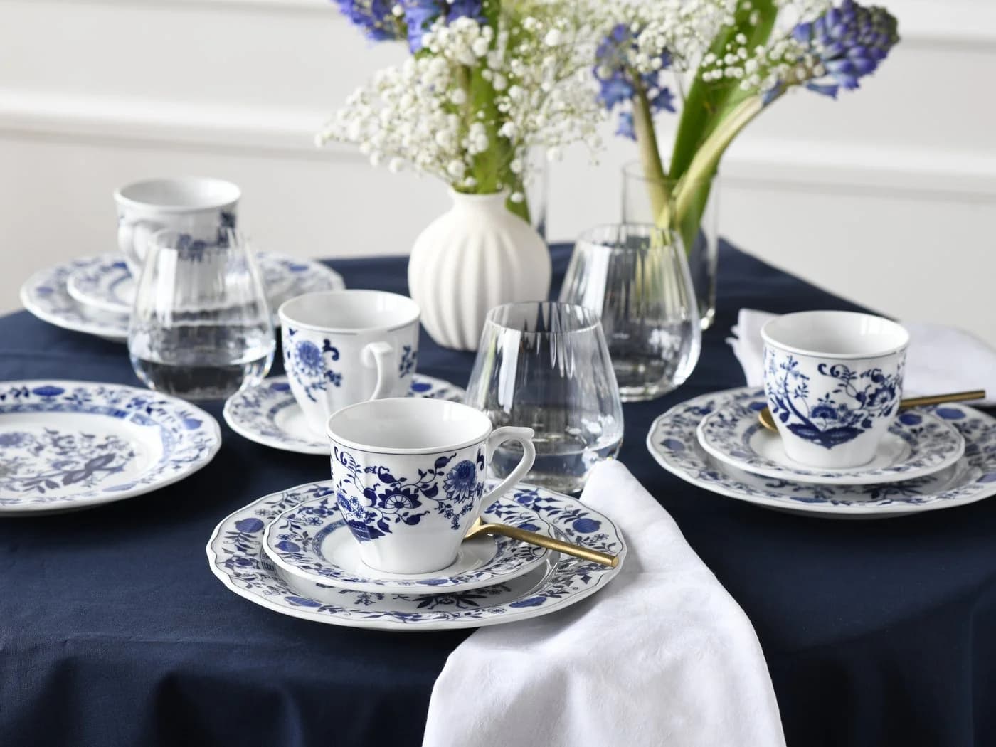 CREATABLE Kaffeeservice 18-tlg. Flora Zwiebelmuster Weiß Porzellan