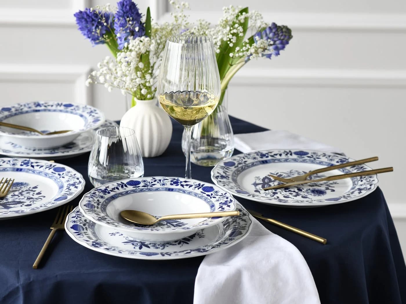 CreaTable Tafelservice Flora 12-tlg. Porzellan Zwiebelmuster Weiß