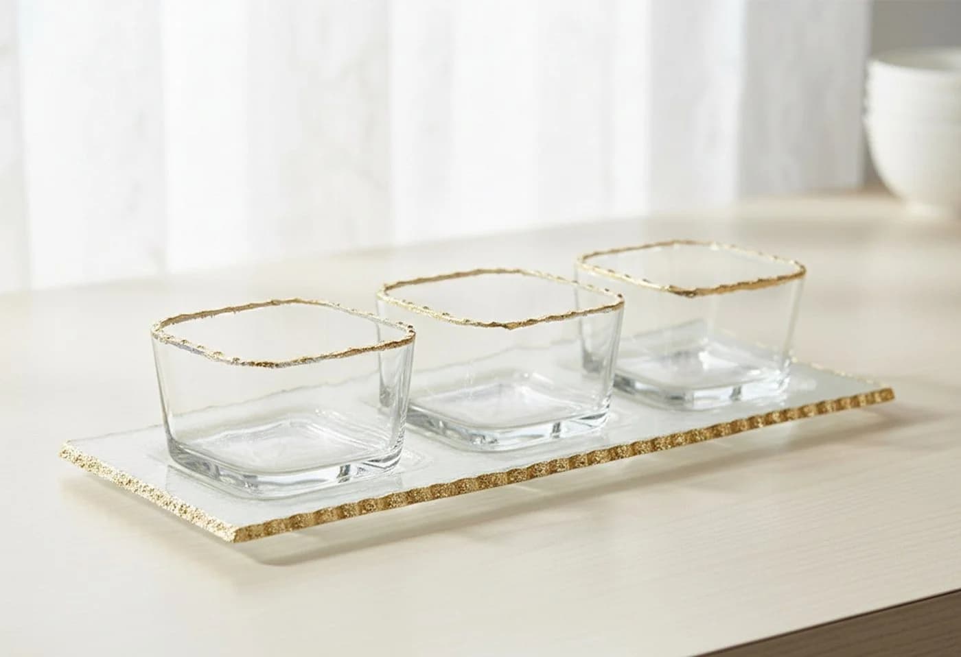 Schäfer Elektronik Glasschalen-Set 4-tlg. mit Goldrand und Tablett