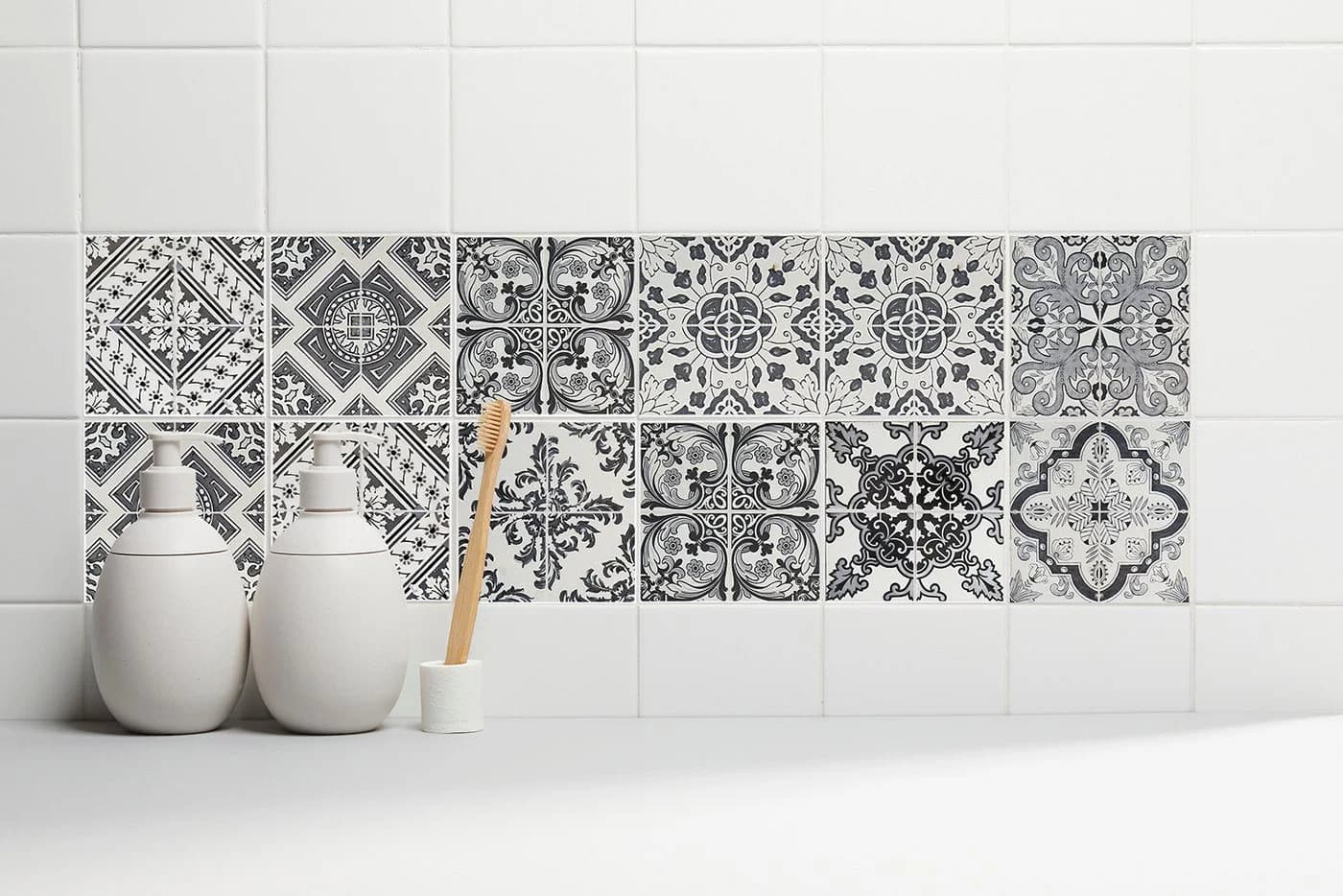 QUEENCE Fliesenaufkleber Mosaik Schwarz-Weiß 12er Set - Bild 5