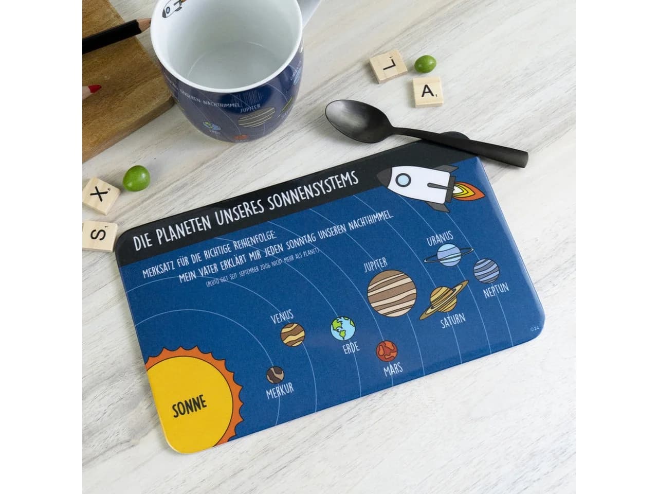 Geda Labels Frühstücksbrett Sonnensystem Melamin Dunkelblau