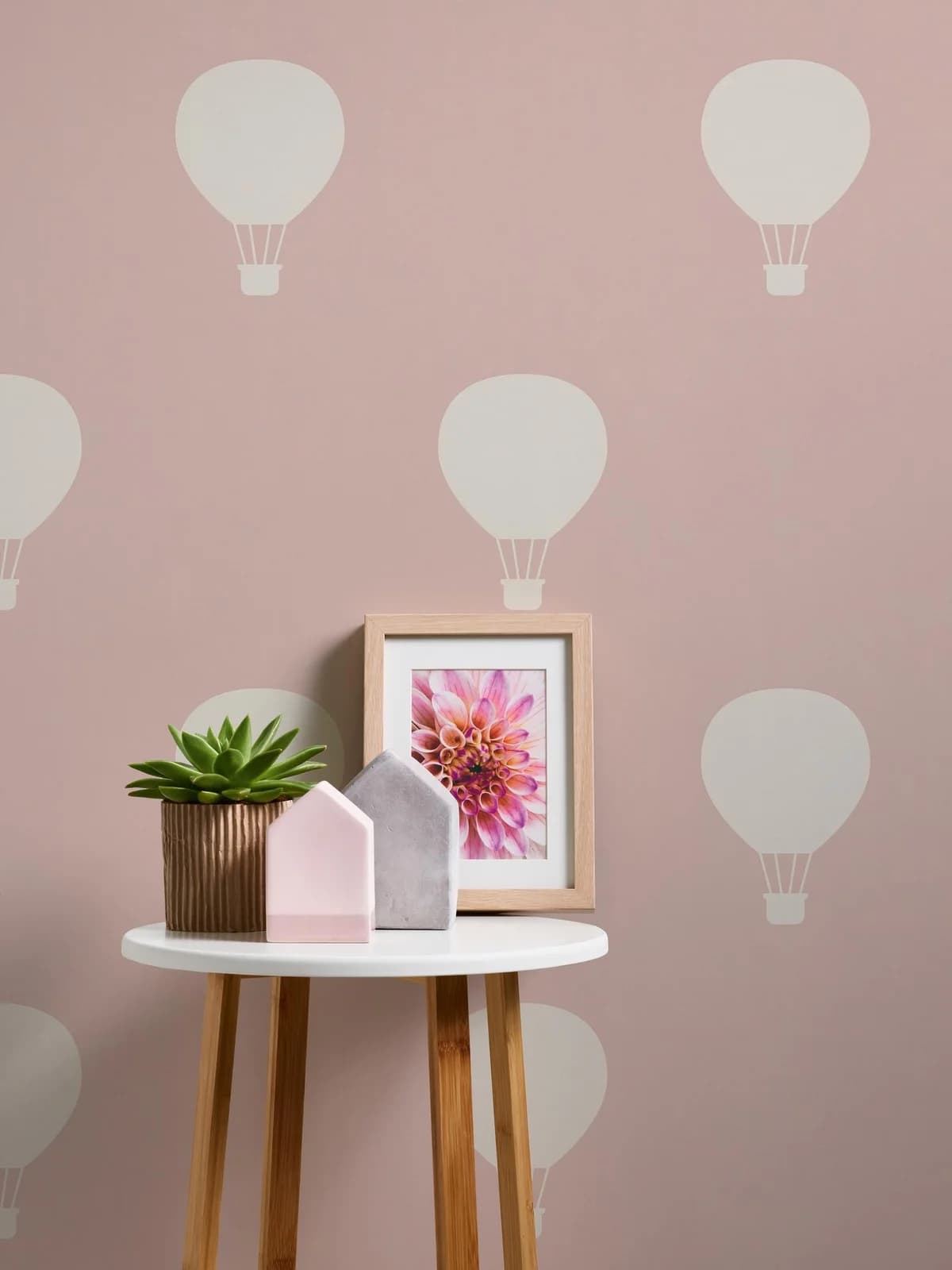 Livingwalls Vliestapete Rosa Heißluftballons Motiv