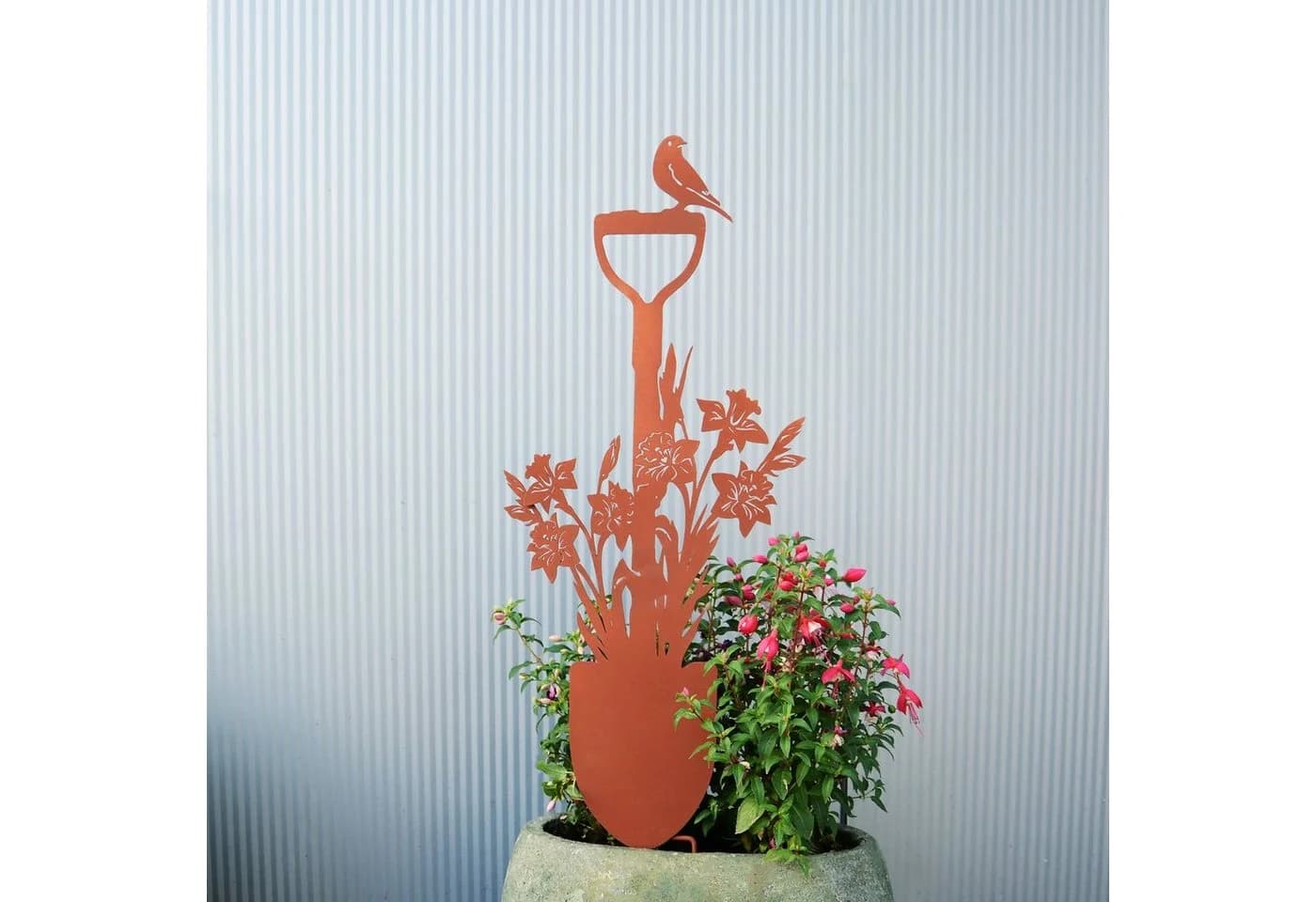 UNUS GARDEN Rostoptik Gartenstecker Spaten mit Vogel und Blumen - Bild 3