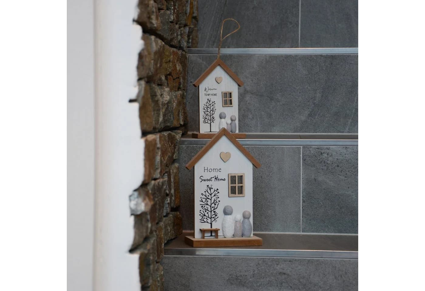 UNUS HOME Wanddekoobjekt 2er Set Holzaufsteller & Aufhänger Hausmotiv Natur - Bild 3