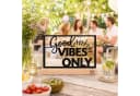 UNUS HOME Deko Aufsteller Good Vibes Only Metall Holz Schwarz Bild 4