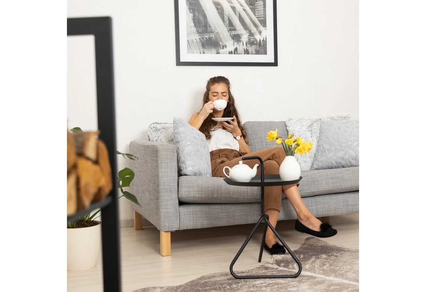 relaxdays Beistelltisch Metall Schwarz mit Griff
