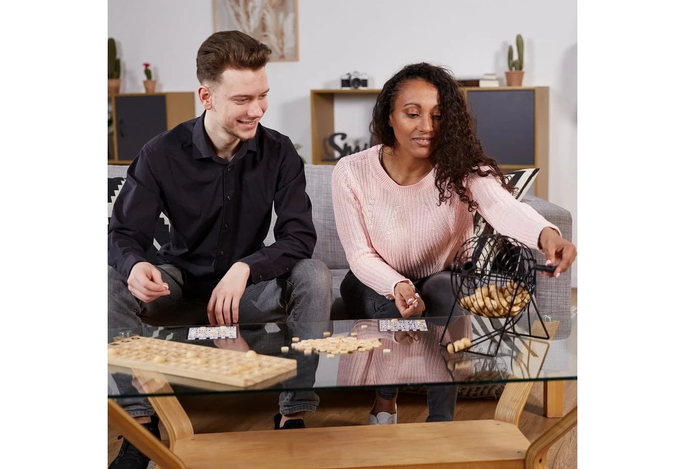 relaxdays Bingo-Spiel Set aus Holz mit Trommel und 18 Karten - Bild 3