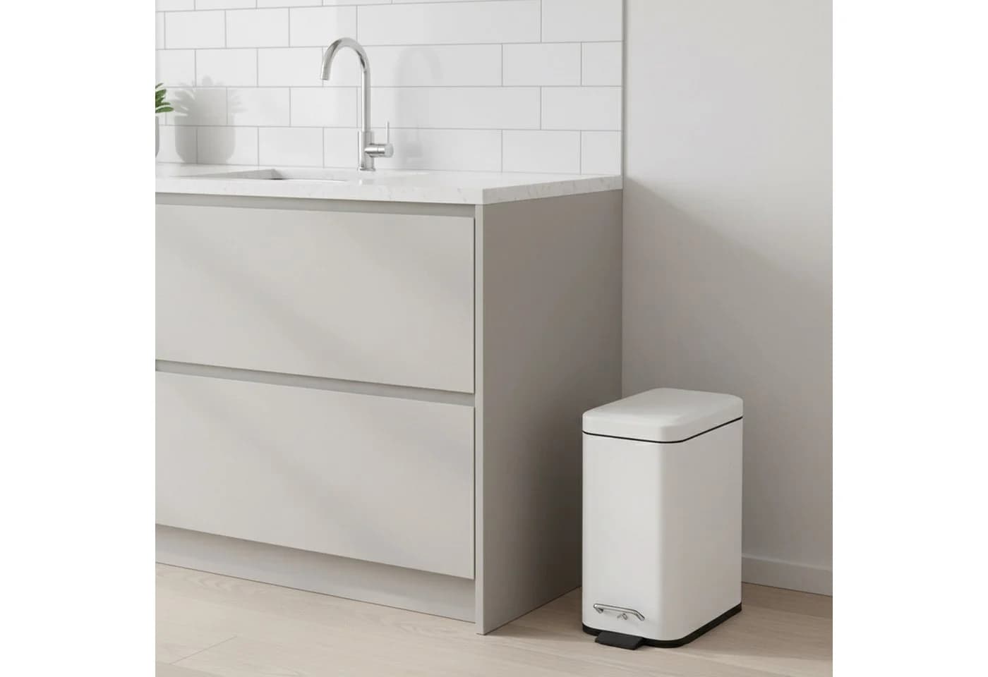 relaxdays Badmülleimer mit Softclose 5 Liter Trittpedal Grau - Bild 5