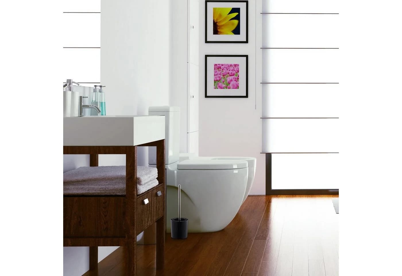 WC Garnitur aus Keramik, Kunststoff und Metall in Schwarz