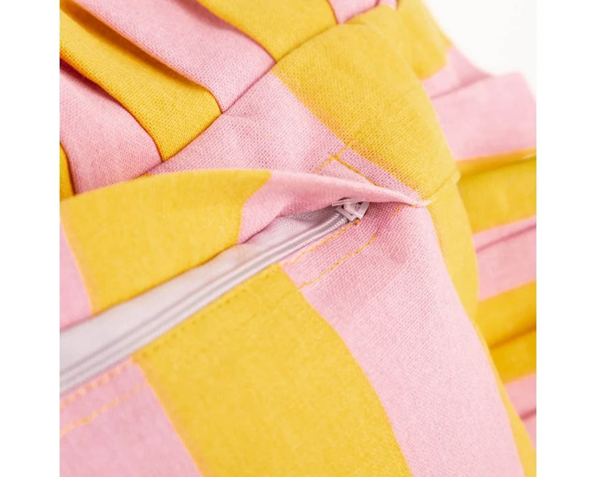 SCHÖNER LEBEN. Dekokissen Summer Stripes mit Rüschenrand gelb rosa - Bild 4