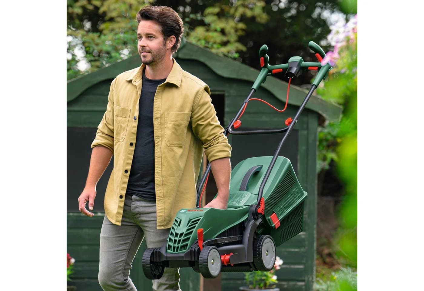BOSCH Rasenmäher UniversalRotak 37-555 mit klappbaren Griffen