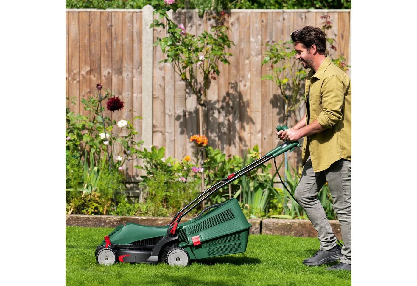BOSCH Rasenmäher UniversalRotak 37-555 mit klappbaren Griffen - Bild 3