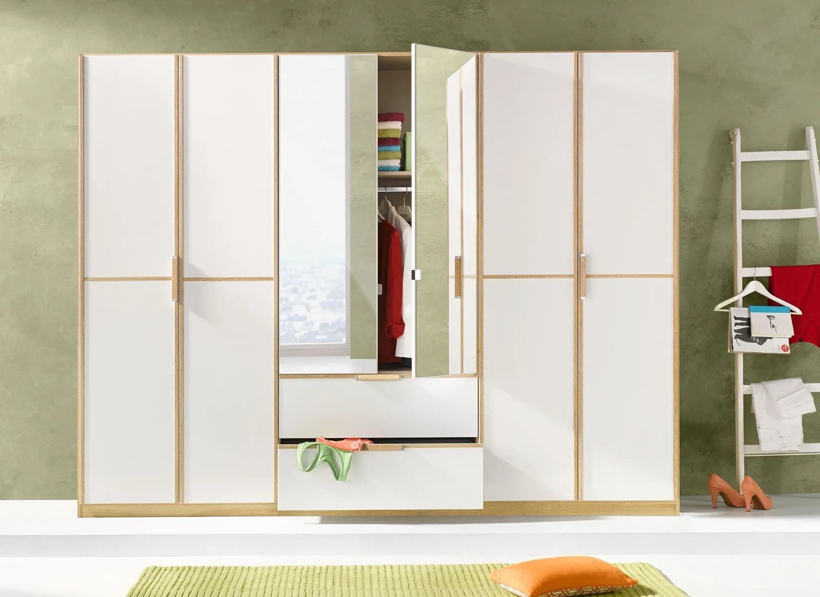 Rauch Essensa Kleiderschrank Weiß mit Spiegeltüren und 2 Schubladen