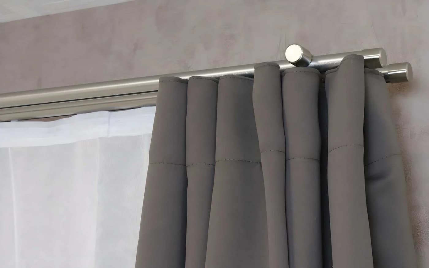 iso-design 2-läufige Gardinenstange Innenlauf Edelstahl Optik Aluminium - Bild 4