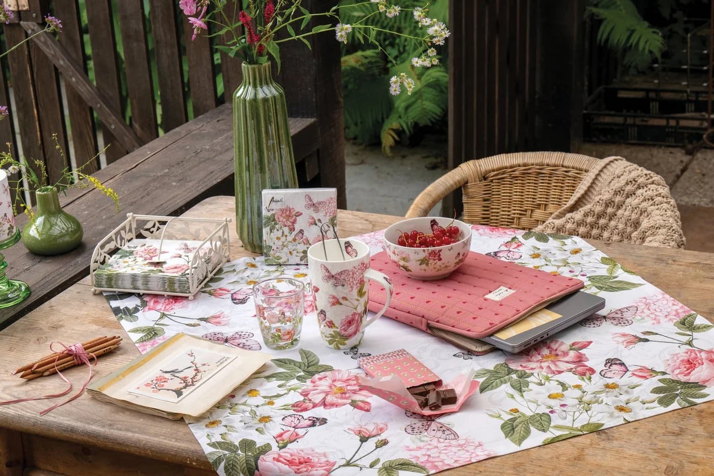 Ambiente® Topflappen Amelia 2-tlg. Rosa/Weiß Rosenmotiv