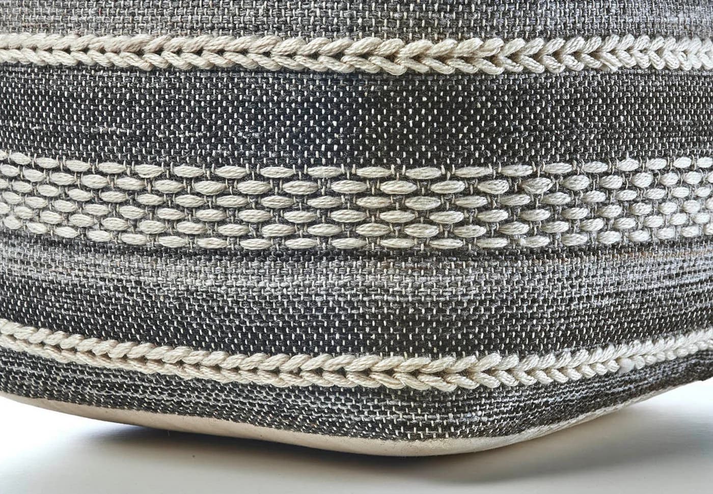Kobolo Sitzpouf YIN Grau Baumwolle mit Muster - Bild 4