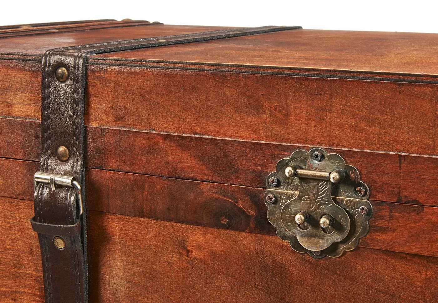 Kobolo Truhe TROVE Holztruhe mit Metalldetails und Kunstlederverschluss - Bild 4