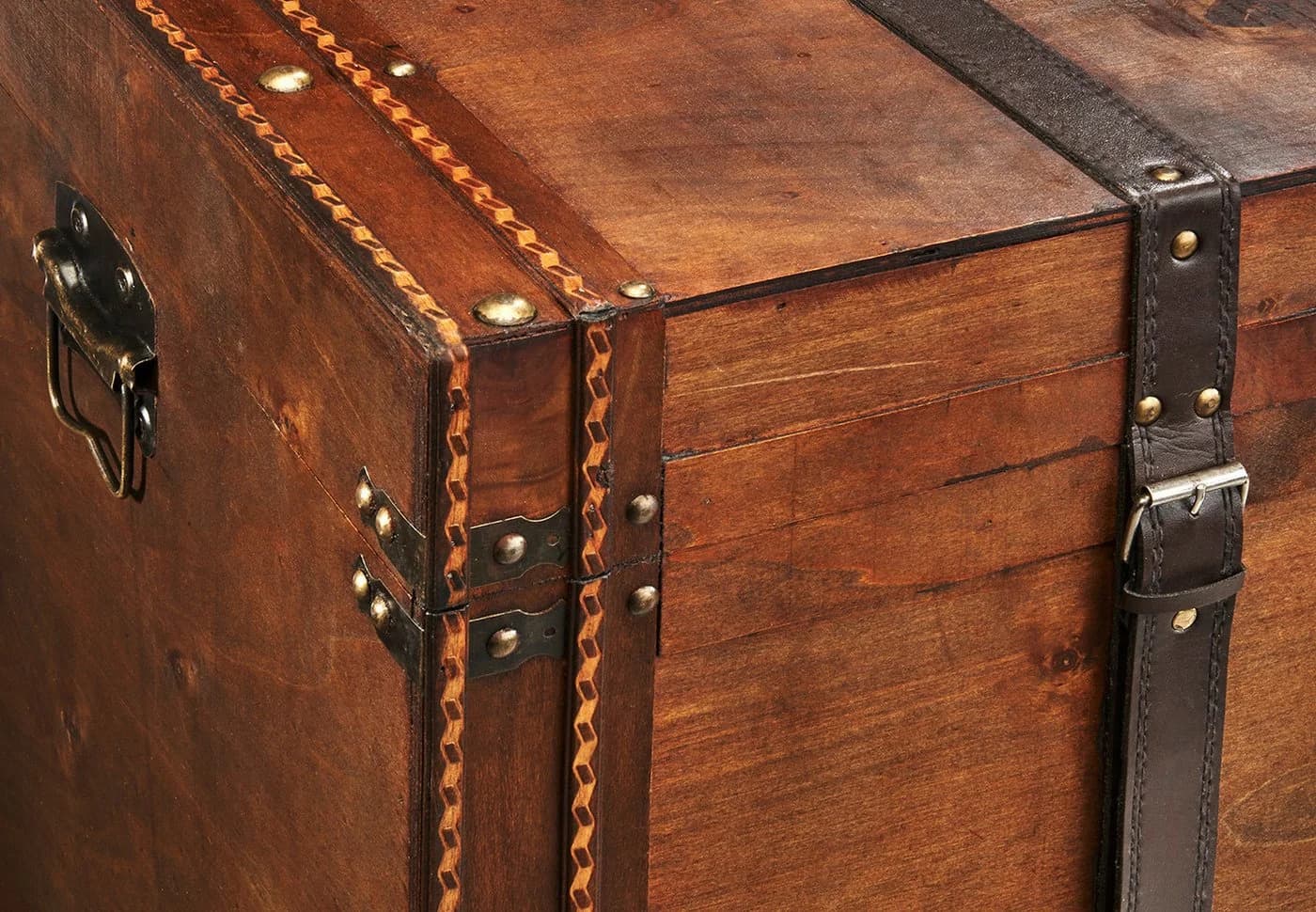 Kobolo Truhe Holzkiste KEEPER mit Metalldetails und Kunstlederverschluss - Bild 5