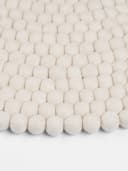 myfelt Wollteppich Linéa Filzkugelteppich 100% Schurwolle Weiss Bild 5