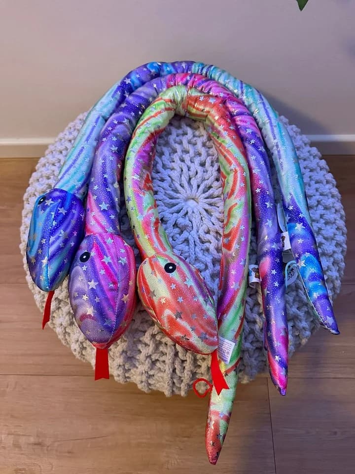soma Kuscheltier Plüschschlange XXL 100cm Blau Lila Sterne - Bild 5