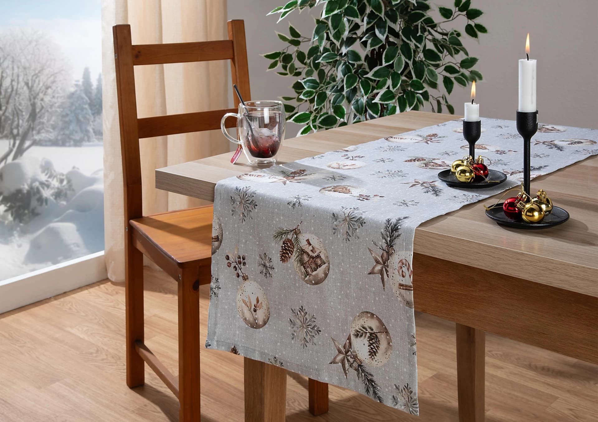 Weihnachtlicher Tischläufer aus Baumwolle und Polyester