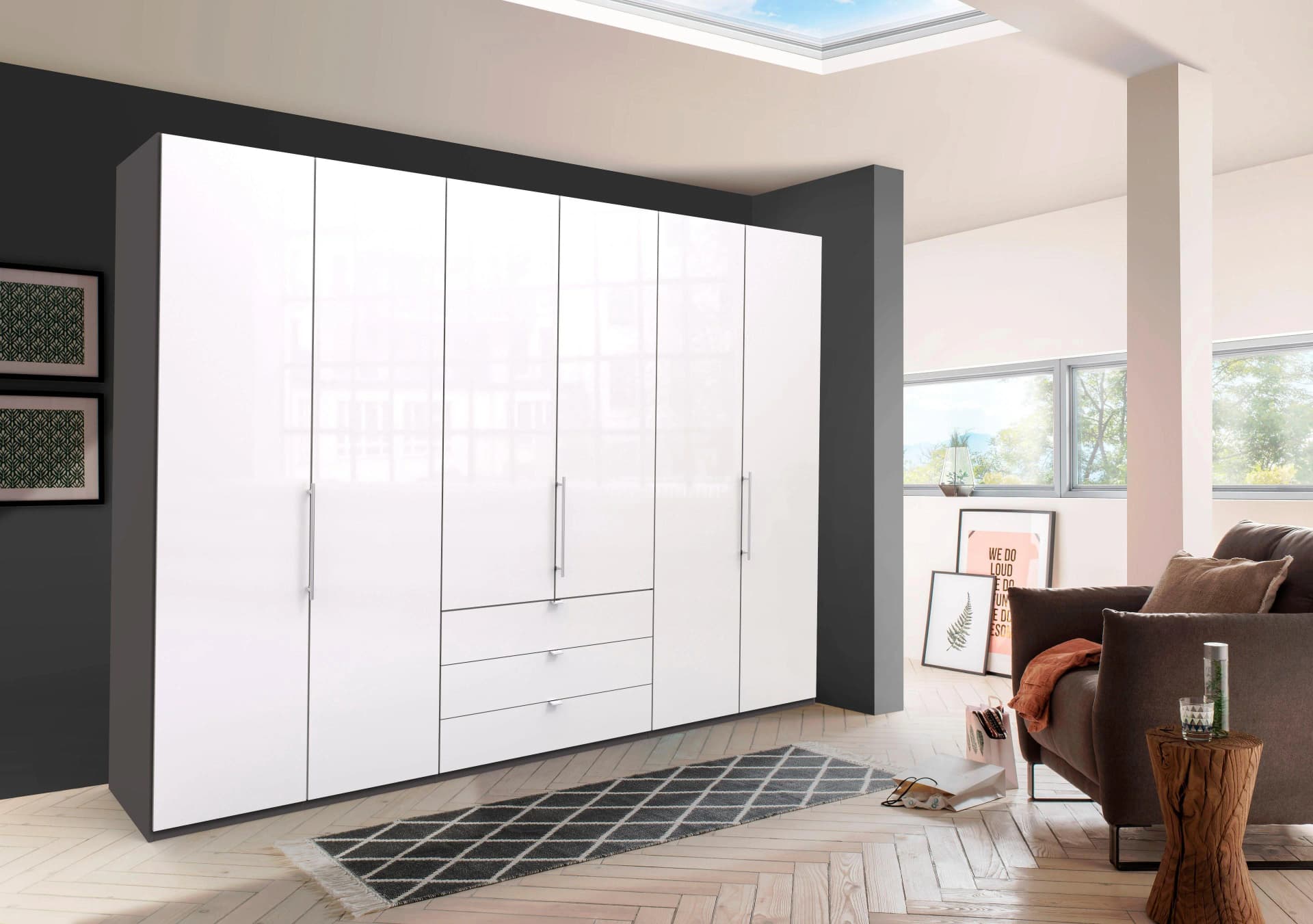 WIEMANN Loft Kleiderschrank Weiß Glasfront Falttüren
