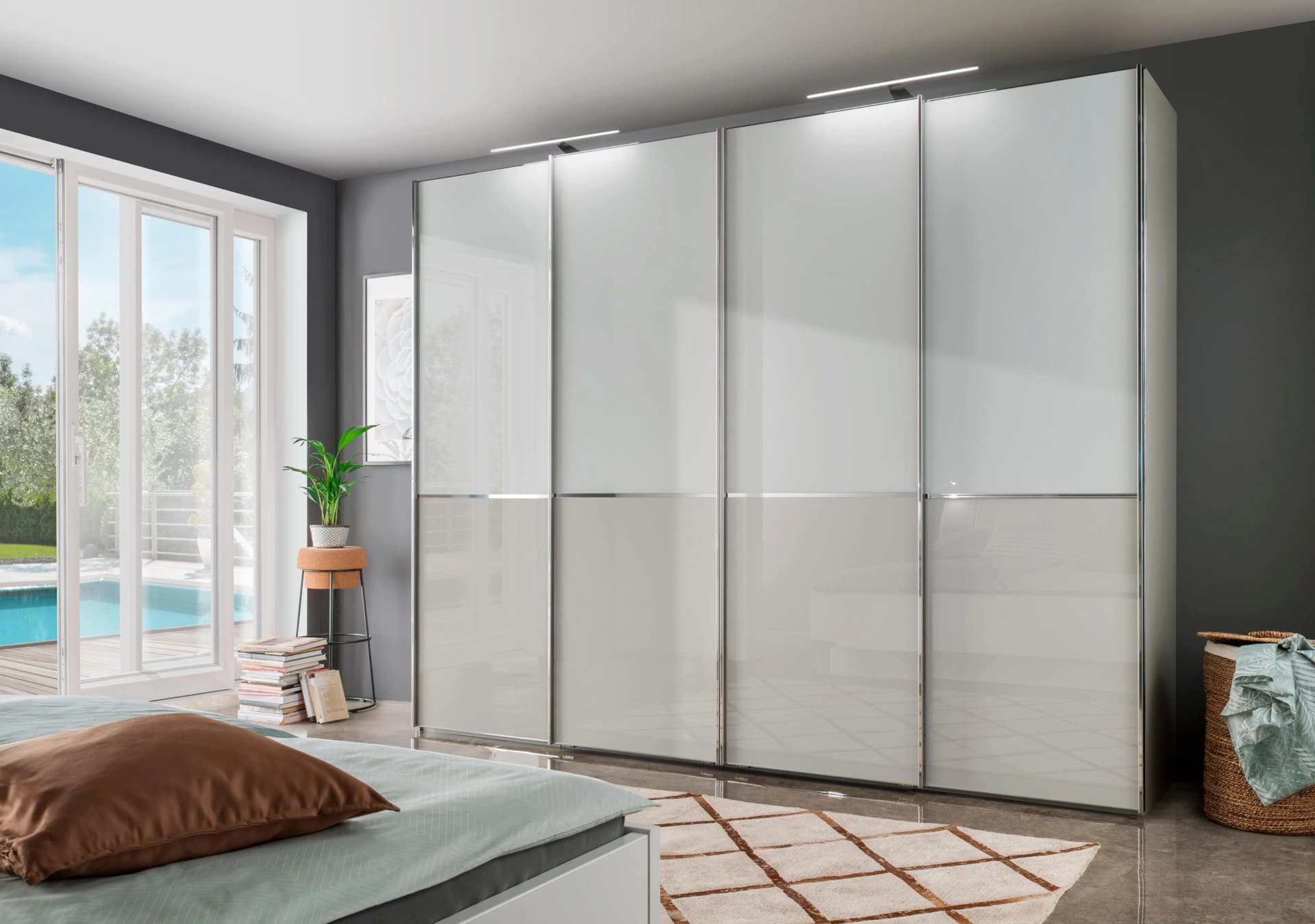Wiemann Schwebetürenschrank Shanghai Weiß Grau Panorama Glas