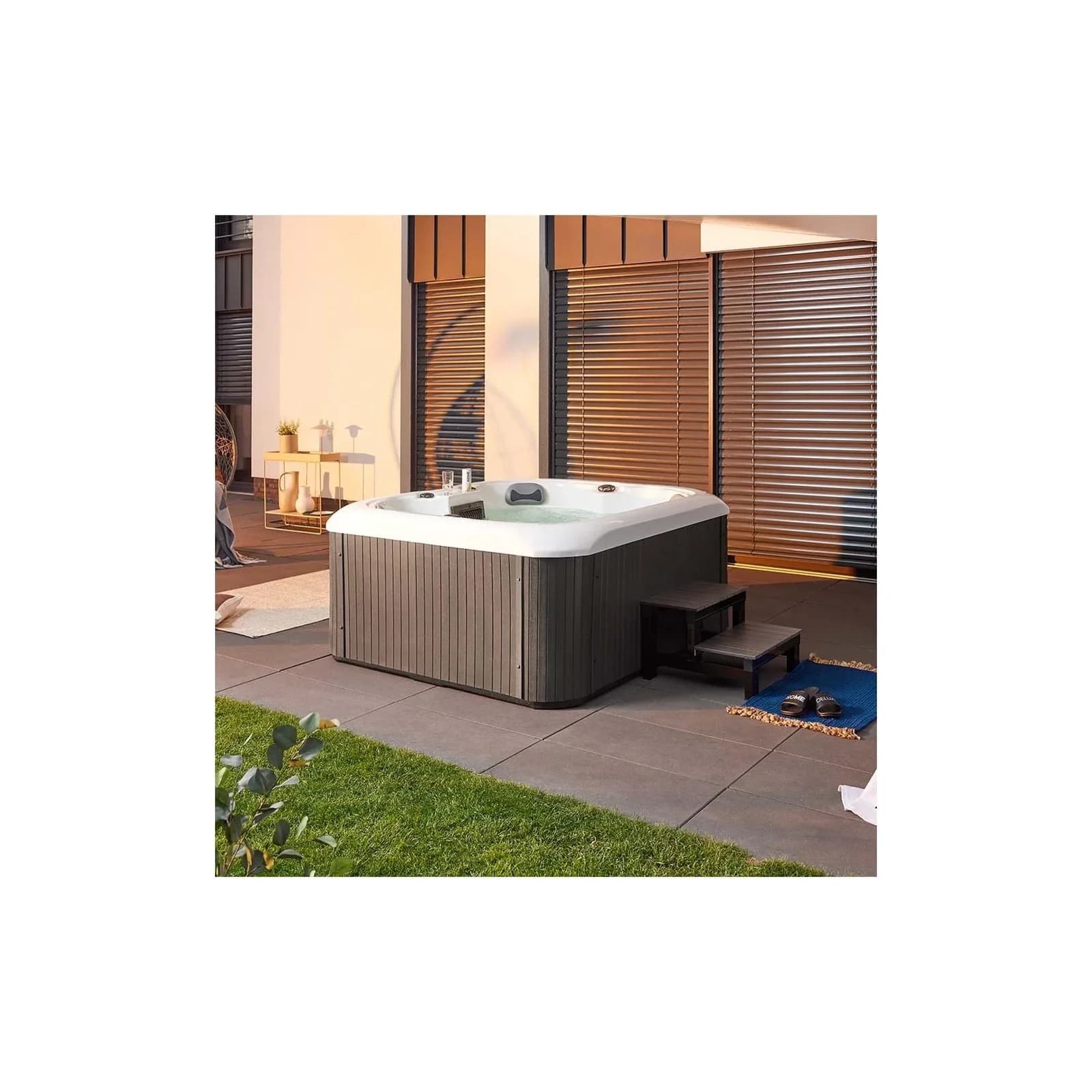 Home Deluxe Sea Star Outdoor Whirlpool mit Treppe und Thermoabdeckung