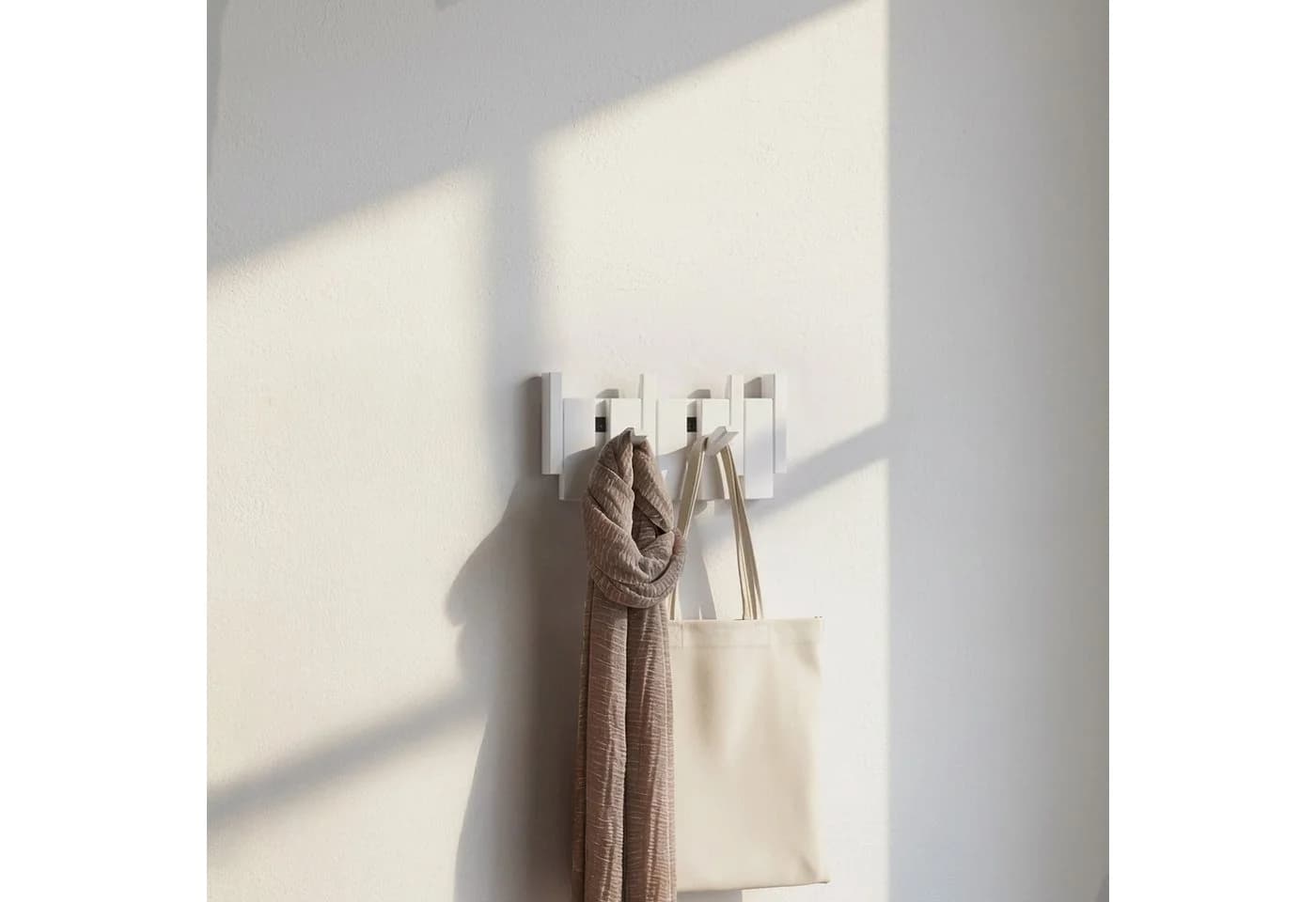 HOME DELUXE Garderobenleiste PORTE, 4 Haken, bewegliche Haken, Garderobe aus Holz