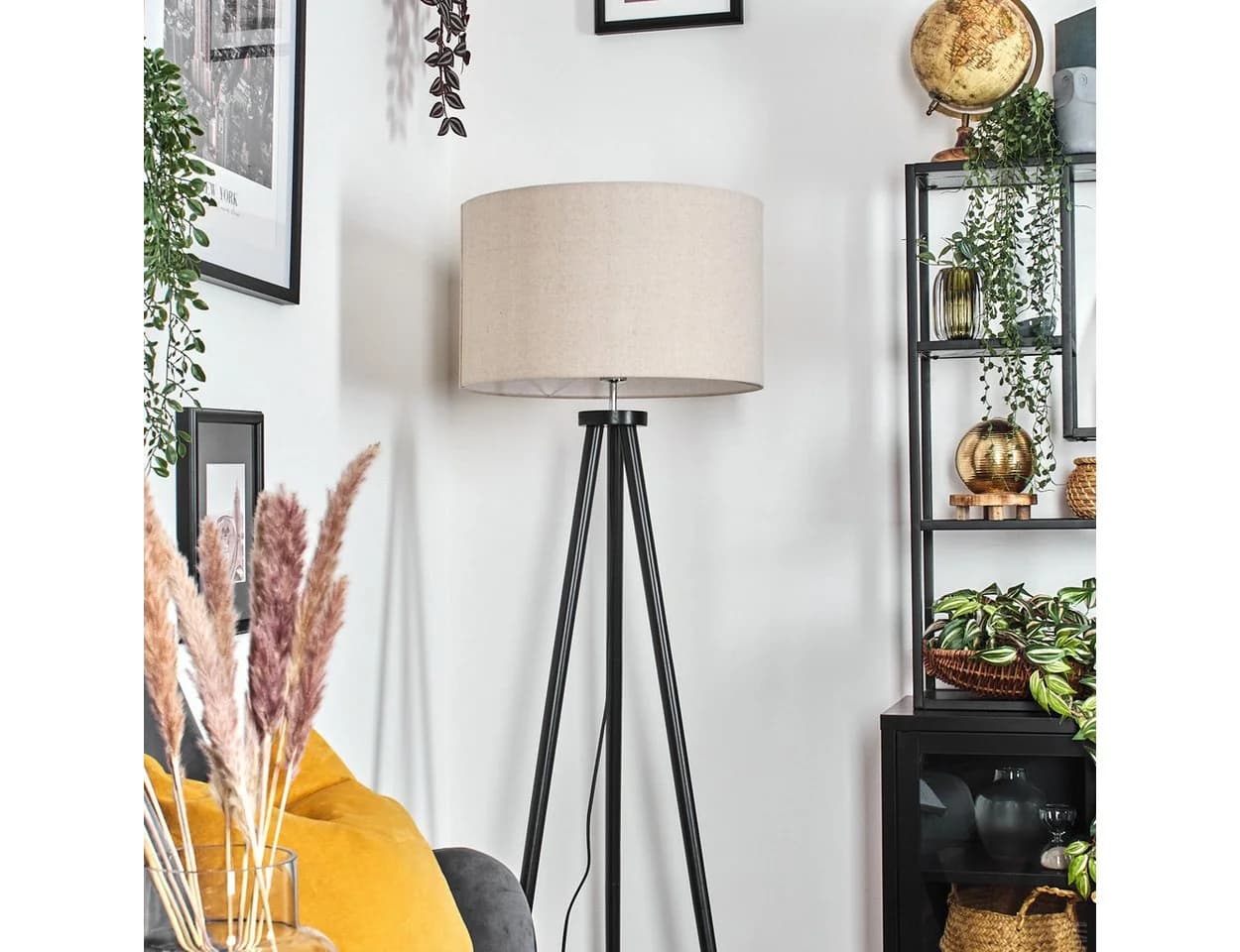 hofstein Stehlampe Holz/Stoff Schwarz/Beige/Weiß 155 cm