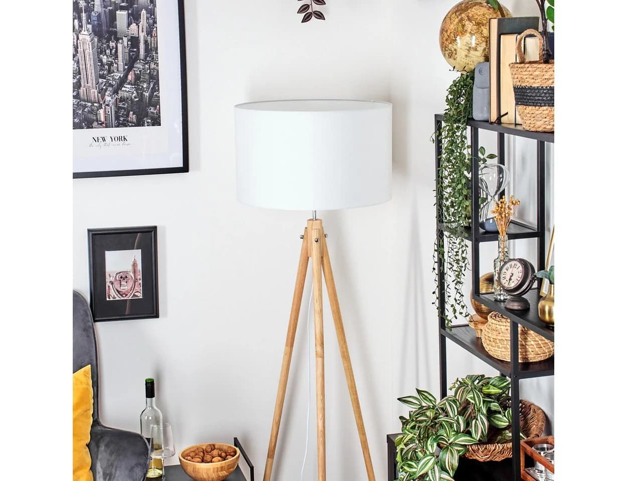hofstein Stehlampe Holz/Stoff Naturfarben/Weiß 50 cm Schirm