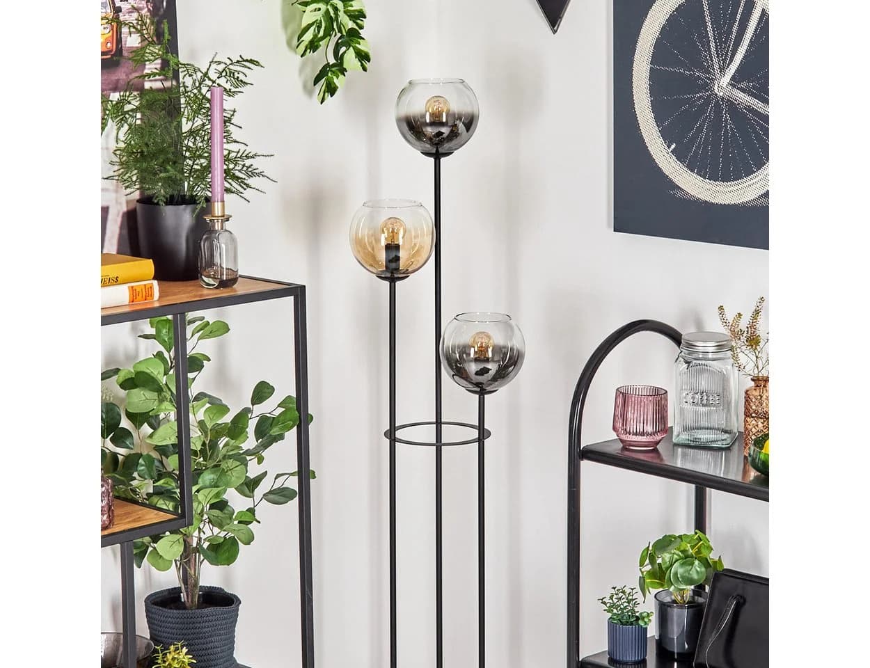 hofstein Stehlampe Schwarz/Bernstein Retro-Design E14